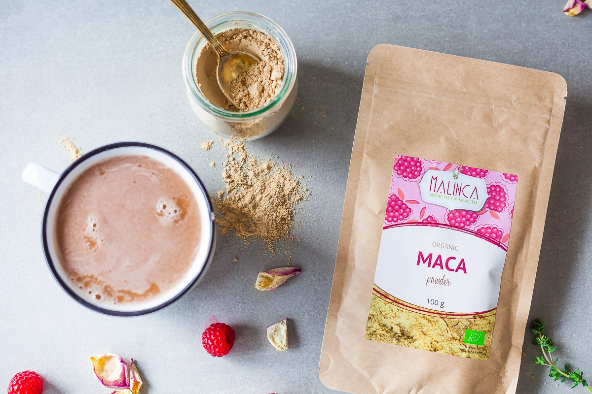 Maca u prahu