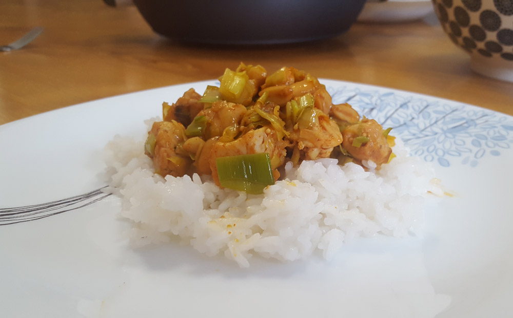 Hähnchen mit Lauch und Erdnüssen