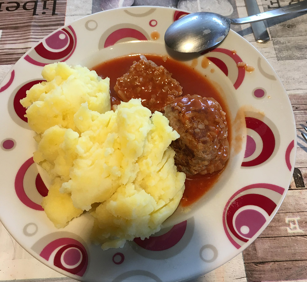 Fleischbällchen in Tomatensoße