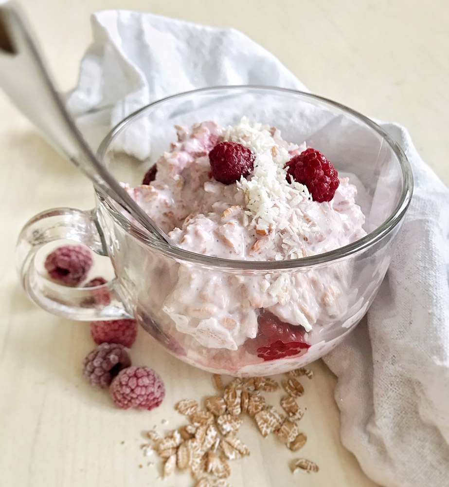 Dinkelbrei mit Himbeeren