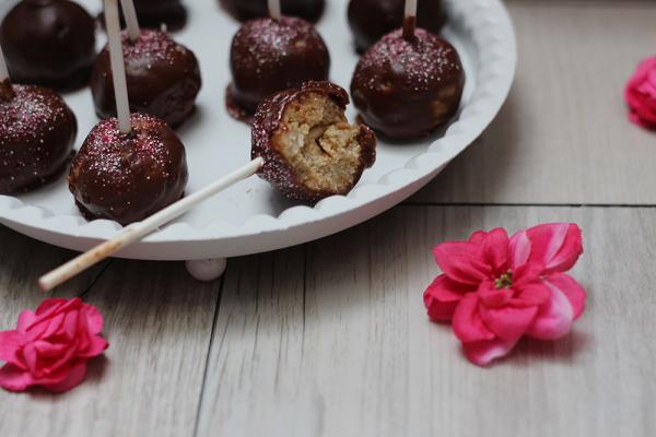 Kokosovi cakepops-i 