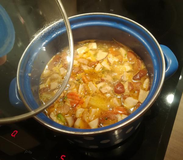 Omas Pilzsuppe