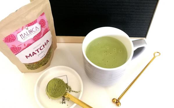 Heiße Schokolade mit Matcha