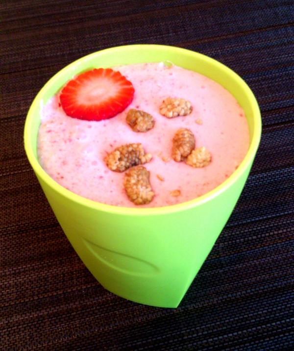 Ovseni jagodni smoothie